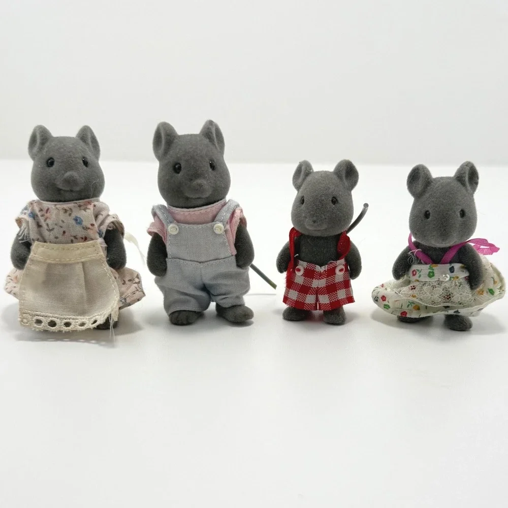 Vintage Sylvanian Family/Calico Critters Thistlethorn Mouse Family Set of 4